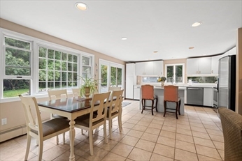 956 Blue Hill Ave, Milton