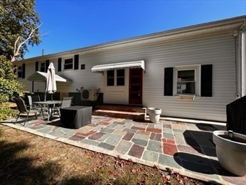 35 Leonard St, Dedham