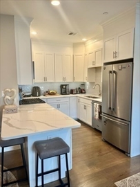 966 Hyde Park Ave, Hyde Park