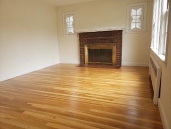 92 Pine Hill Rd, Dedham