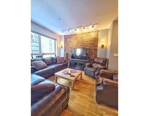 99 105 Broad St, Waterfront