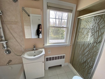 307 Russett Rd, Chestnut Hill