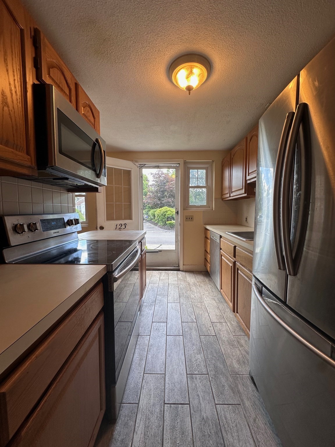 123 Emerson Gardens Rd, Lexington