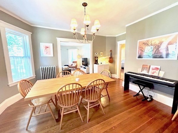 35 Oakland Rd, Brookline Village