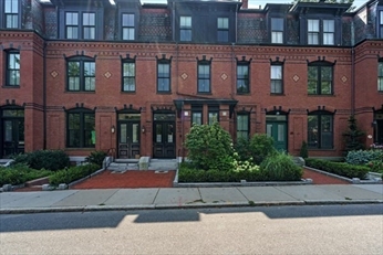 57 Monmouth St, Longwood