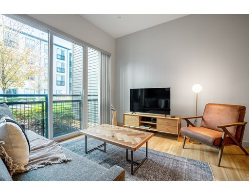 320 D St, South Boston