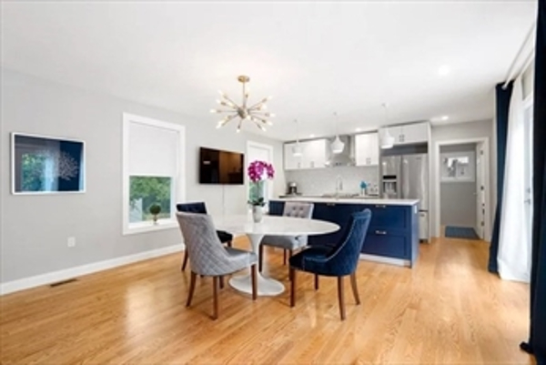 62 Perrin St, Roxbury