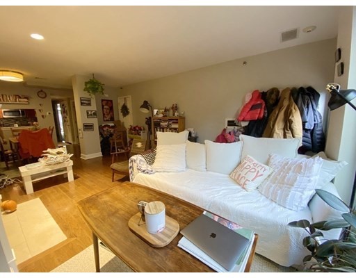 32 Garrison St, Back Bay