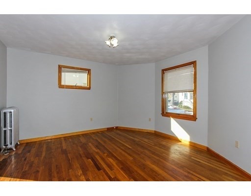 43 Gordon Ave, Medford