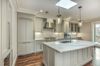 30 Winchester St, Coolidge Corner