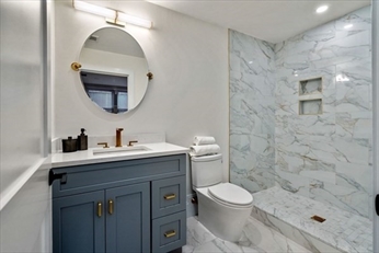 14 Porter St, Jamaica Plain