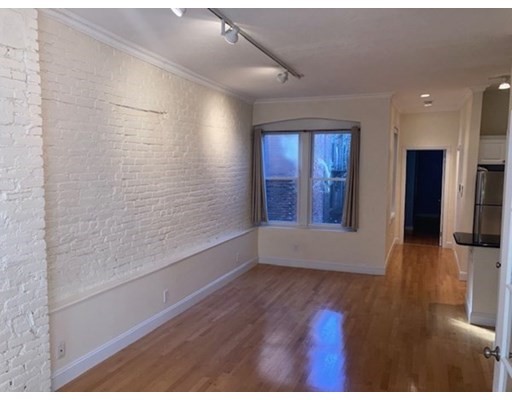 53 Garden St, Beacon Hill