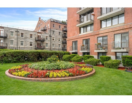 357 Commercial St, Waterfront