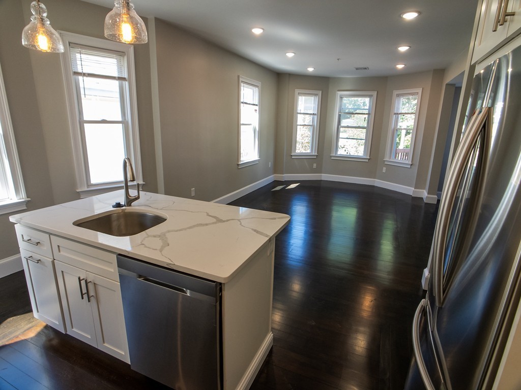 27 Tower St, Jamaica Plain