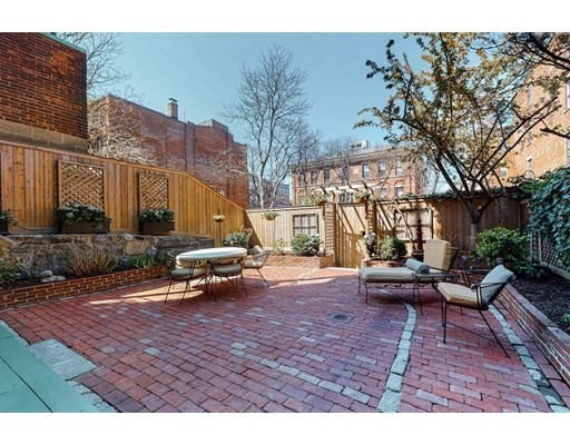 23 Pinckney St, Beacon Hill