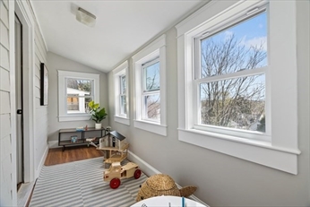 84 Sunnyside St, Hyde Park