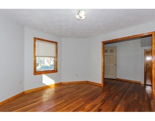 43 Gordon Ave, Medford