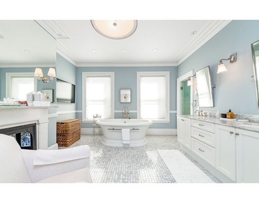 340 Marlborough St, Back Bay