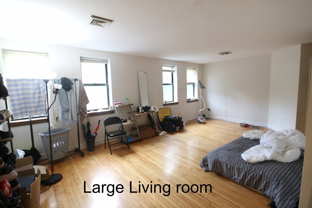 100 Riverway, Fenway