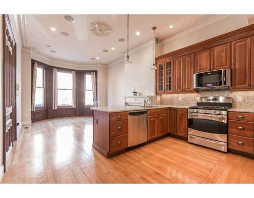 35 Fairfield St, Back Bay