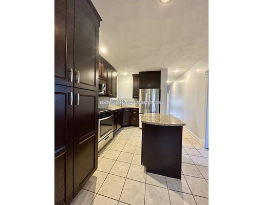 119 Falcon St, East Boston