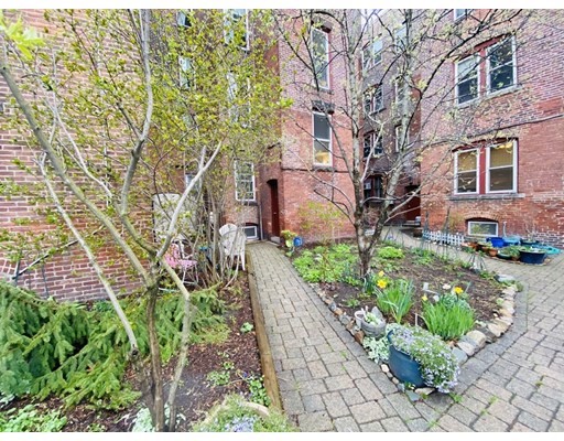 764 Cambridge St, East Cambridge