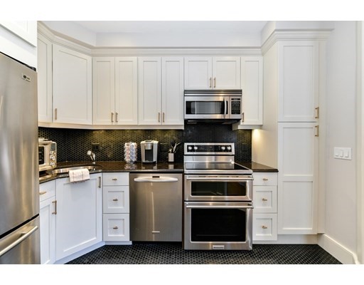 163 Marlborough St, Back Bay