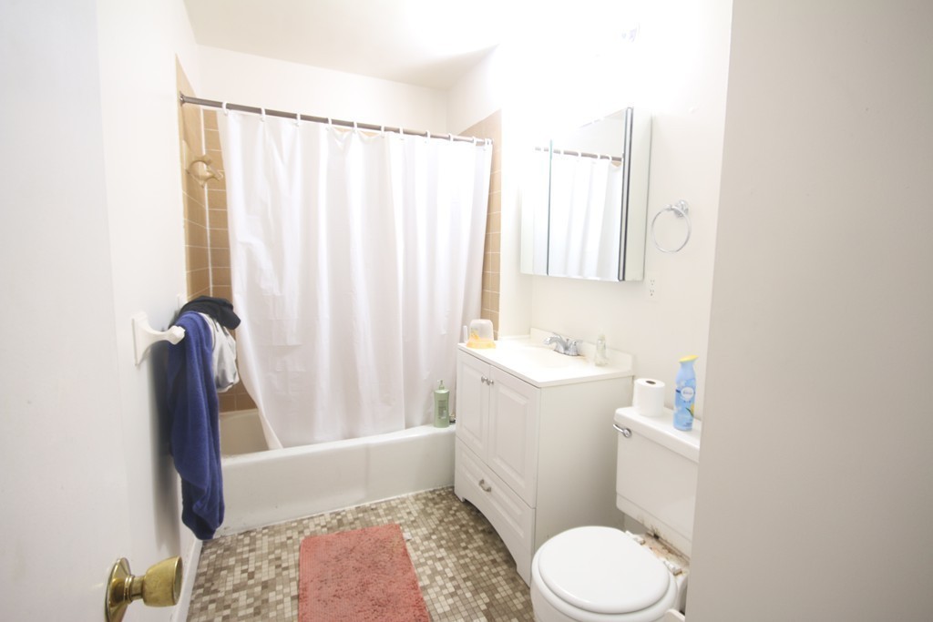 100 Riverway, Fenway