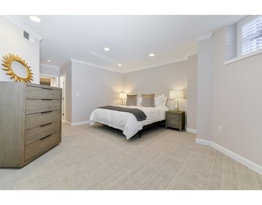 163 Marlborough St, Back Bay