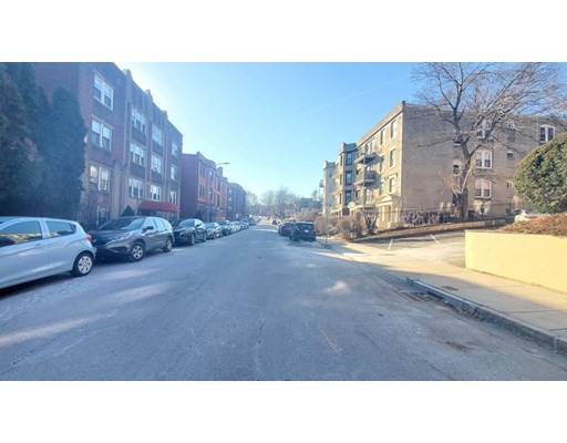 39 Englewood Ave, Brighton