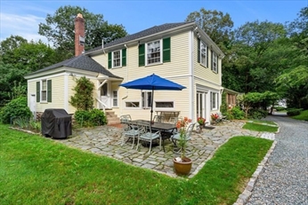 956 Blue Hill Ave, Milton