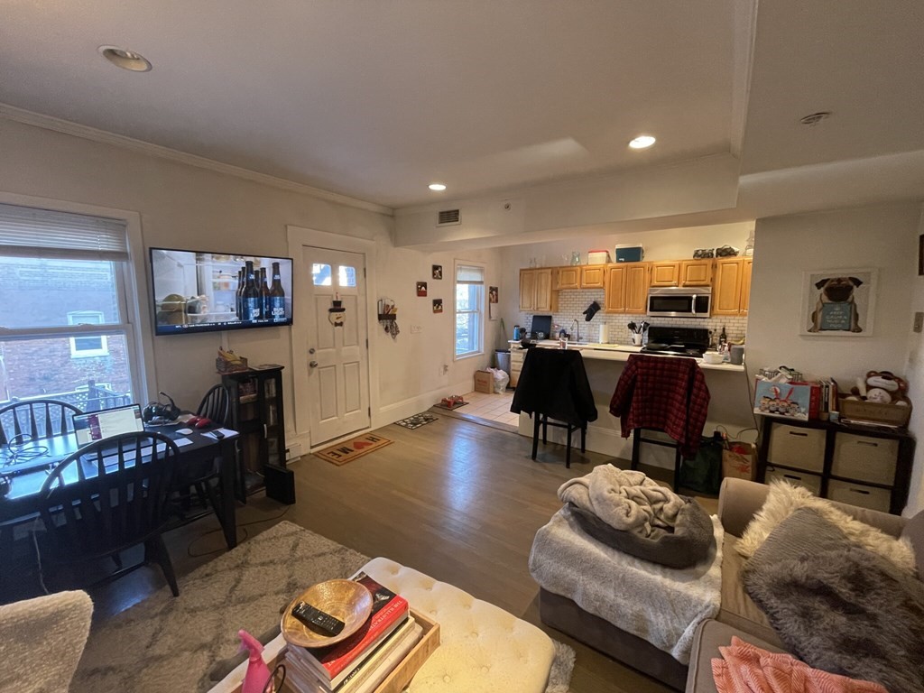 1404 Beacon St, Coolidge Corner