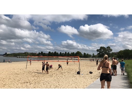 130 West 8th St, South Boston