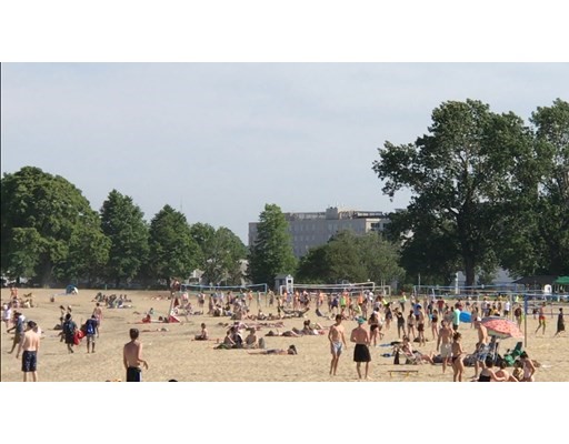 130 West 8th St, South Boston