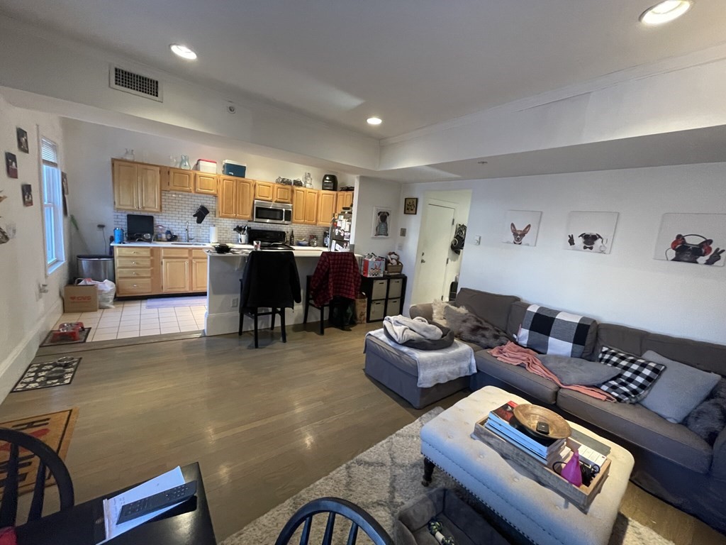 1404 Beacon St, Coolidge Corner