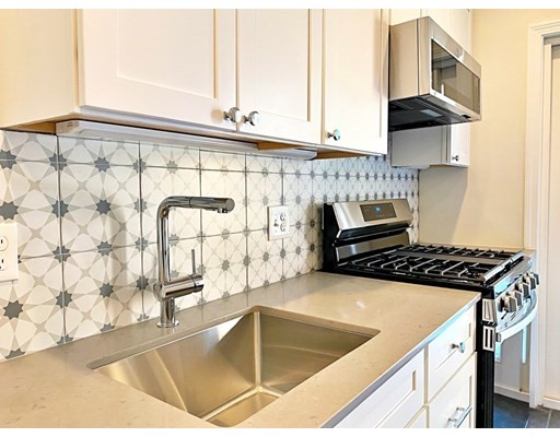 20 Frankfort St, East Boston