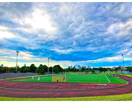 130 West 8th St, South Boston