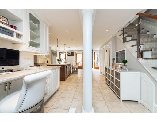 340 Marlborough St, Back Bay