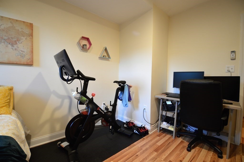 191 Winthrop Rd, Washington Square