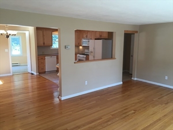 352 Sprague St, Dedham