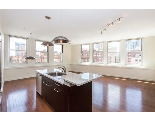 88 Kingston St, Midtown