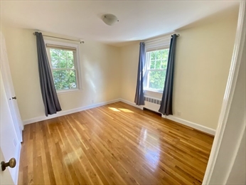 307 Russett Rd, Chestnut Hill