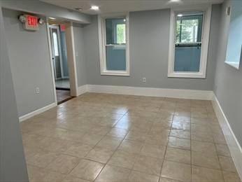 709 Hammond St, Chestnut Hill