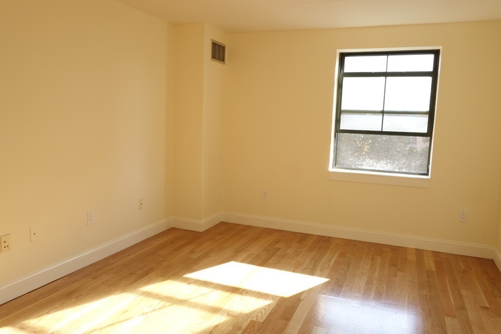 3 Douglas Park, Fenway