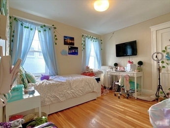 35 Manning St, Roslindale