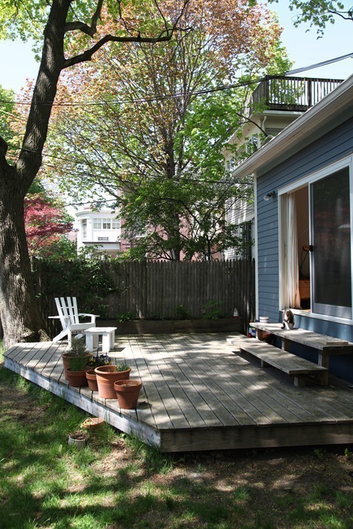 218 Harvard St, Central Square