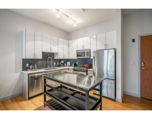 320 D St, South Boston