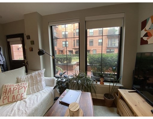 32 Garrison St, Back Bay