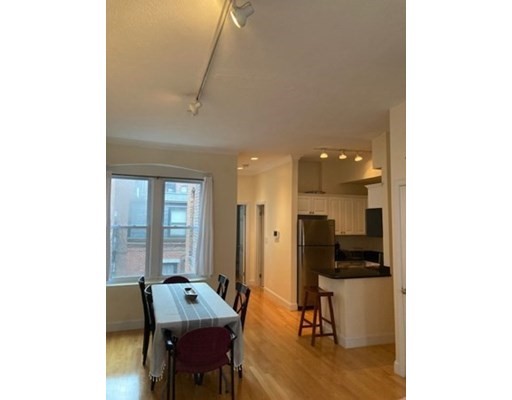 53 Garden St, Beacon Hill