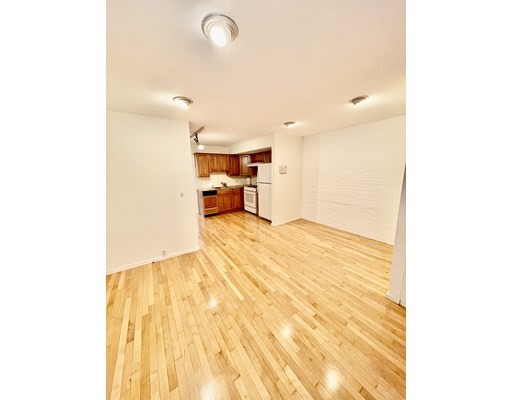 36 Clarendon St, South End